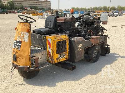WEIRO SKM T600 Ride On Asphalt Distributor Vehicle - Distribuidor de asfalto: foto 4 WEIRO SKM T600 Ride On Asphalt Distributor Vehicle - Distribuidor de asfalto: foto 4