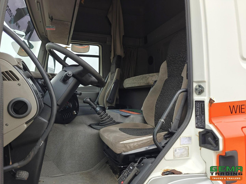 DAF CF75.250 4x2 SpaceCab Euro5 - Handgeschakeld - Airco - Cabeza tractora: foto 5 DAF CF75.250 4x2 SpaceCab Euro5 - Handgeschakeld - Airco - Cabeza tractora: foto 5