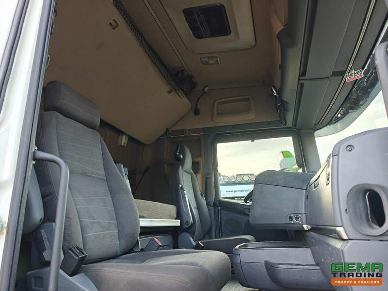Cabeza tractora Scania R490 6x2/4 Highline Euro6A - Retarder - NaafReductie - Dubbele Tanks - StandAirco - SMARTTacho v2: foto 17 Cabeza tractora Scania R490 6x2/4 Highline Euro6A - Retarder - NaafReductie - Dubbele Tanks - StandAirco - SMARTTacho v2: foto 17