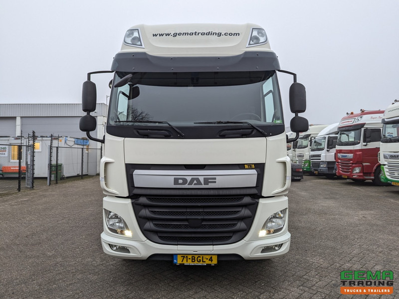 Camión caja cerrada DAF CF 370 FA 4x2 Spacecab Euro6 - GeslotenBak 8.2M + Laadklep 2000kg - HardHouten vloer - 10/2025APK: foto 9