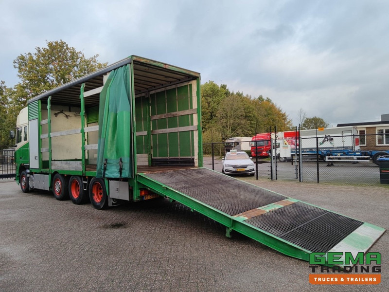 DAF FAK XF95.430 8x2 Super SuperSpaceCab Euro3 - CurtainSider 7.31m + Ramp 16T - MachineTransporter - 6 Persons (V558) - Camión portavehículos: foto 2 DAF FAK XF95.430 8x2 Super SuperSpaceCab Euro3 - CurtainSider 7.31m + Ramp 16T - MachineTransporter - 6 Persons (V558) - Camión portavehículos: foto 2