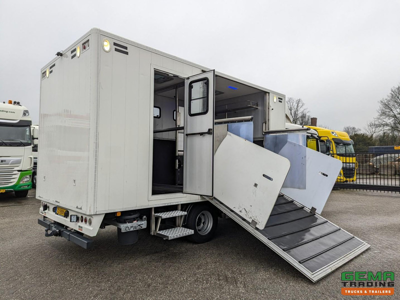 MAN TGL 12.180 4x2 DoKa 7 pers. Euro5 EEV - Paardenwagen 2-Paards - 147.000km! - MARGE - Camión para caballos: foto 2 MAN TGL 12.180 4x2 DoKa 7 pers. Euro5 EEV - Paardenwagen 2-Paards - 147.000km! - MARGE - Camión para caballos: foto 2