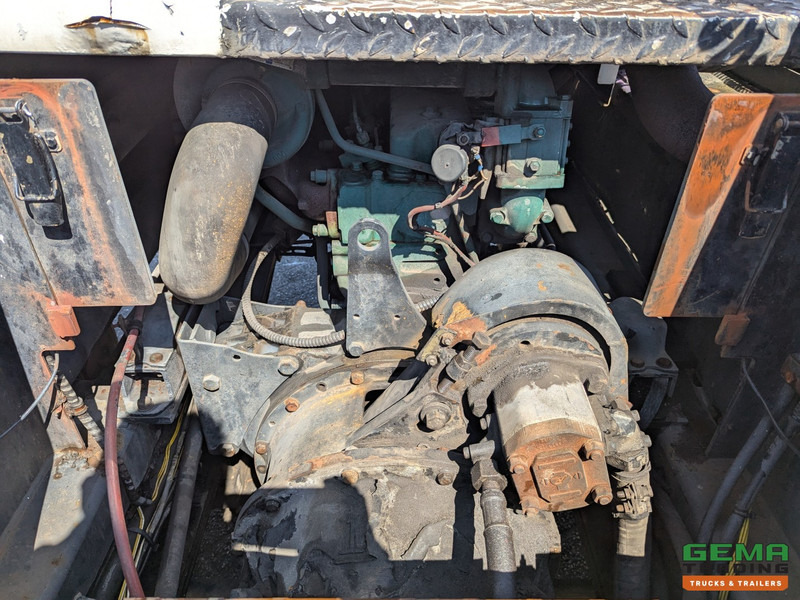 Tractor industrial Terberg YT17 MOTOR DEFECT - MMBS Kenteken: foto 14 Tractor industrial Terberg YT17 MOTOR DEFECT - MMBS Kenteken: foto 14