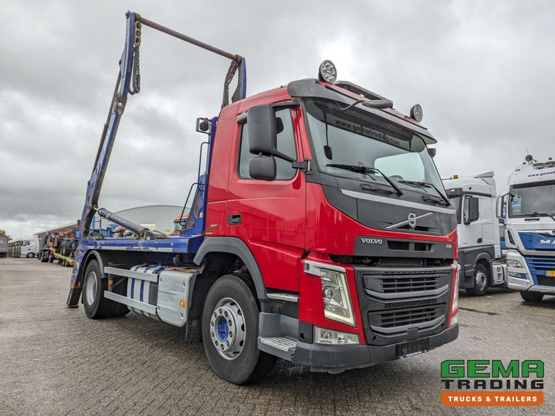 Volvo FM330 4x2 Daycab Euro6 JOAB PortaalSysteem 14T - Extendable - 251.000km (V839) - Camión portacontenedor de cadenas: foto 2 Volvo FM330 4x2 Daycab Euro6 JOAB PortaalSysteem 14T - Extendable - 251.000km (V839) - Camión portacontenedor de cadenas: foto 2
