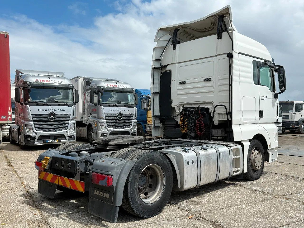 MAN TGX 18.480 4X2 Tractor-unit Spring/Air Retarder - Cabeza tractora: foto 4 MAN TGX 18.480 4X2 Tractor-unit Spring/Air Retarder - Cabeza tractora: foto 4