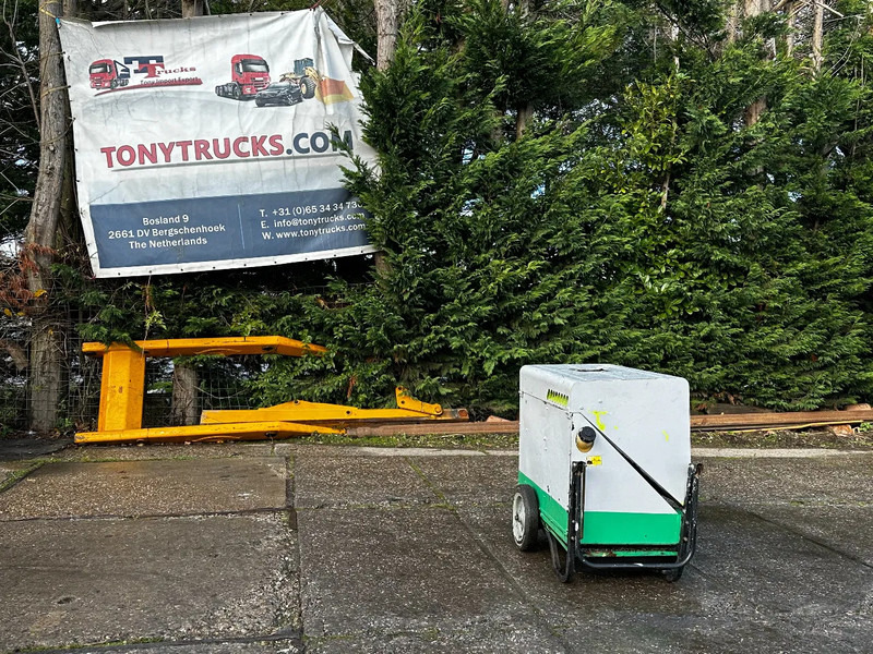 Pramac P6000S2 6KVA Generator - Generador industriale: foto 1 Pramac P6000S2 6KVA Generator - Generador industriale: foto 1