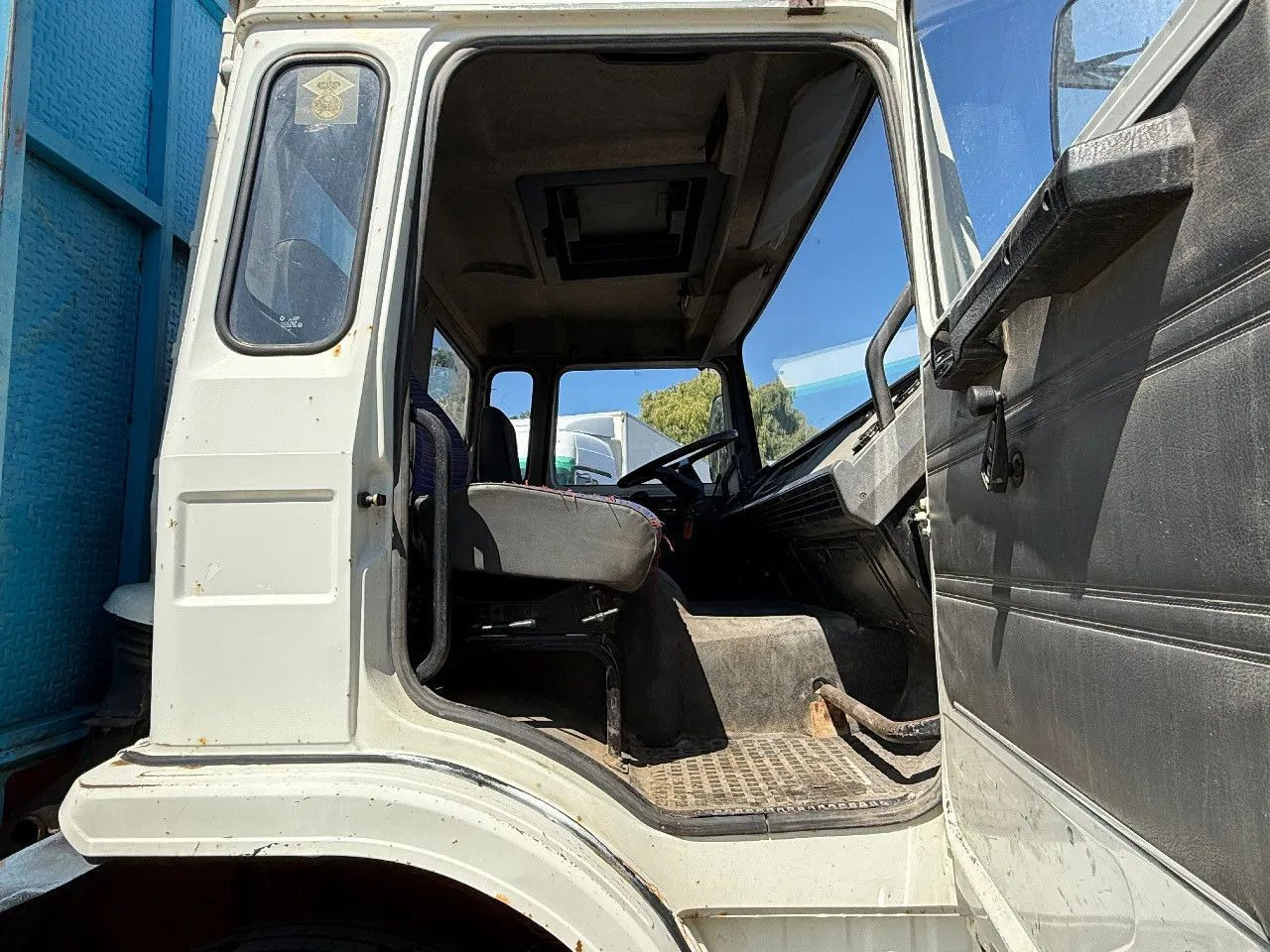 Camión volquete Renault G230 4X2 Tipper Spring/Spring Manual Gearbox: foto 17