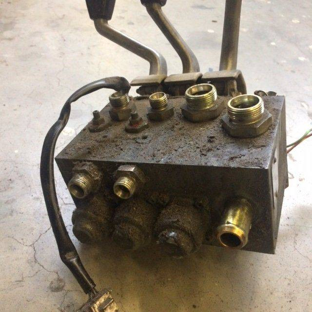 Hydraulic Control valve for Jungheinrich EFG DG 12.5/15B - Válvula hidráulica para Equipo de manutención: foto 2 Hydraulic Control valve for Jungheinrich EFG DG 12.5/15B - Válvula hidráulica para Equipo de manutención: foto 2