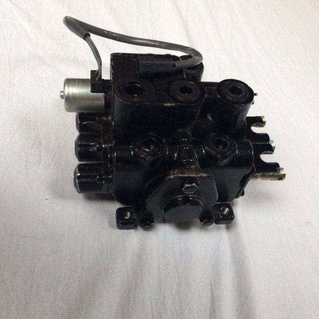 Hydraulic control valve - Válvula hidráulica para Equipo de manutención: foto 4 Hydraulic control valve - Válvula hidráulica para Equipo de manutención: foto 4