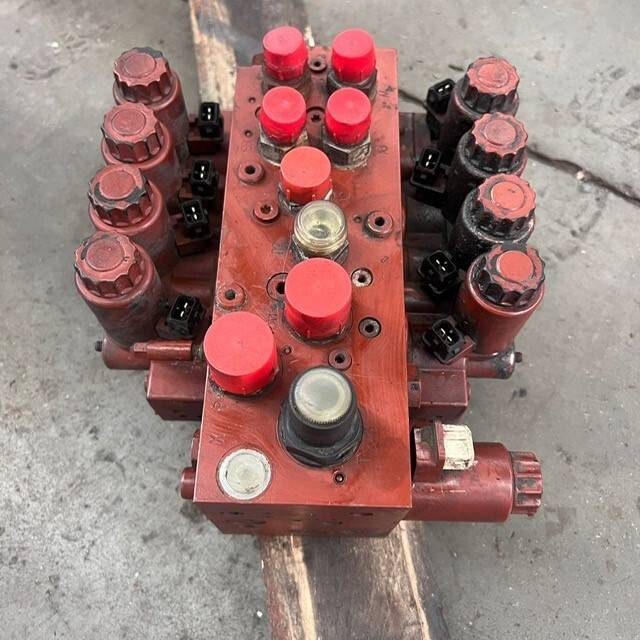 Hydraulic control valve VW12-M4 275bar - Válvula hidráulica para Equipo de manutención: foto 2 Hydraulic control valve VW12-M4 275bar - Válvula hidráulica para Equipo de manutención: foto 2