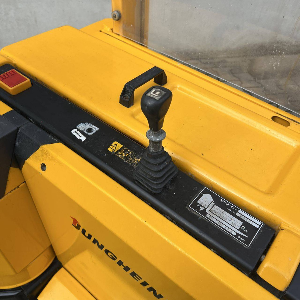 Apilador Jungheinrich EJC-Z16: foto 6 Apilador Jungheinrich EJC-Z16: foto 6