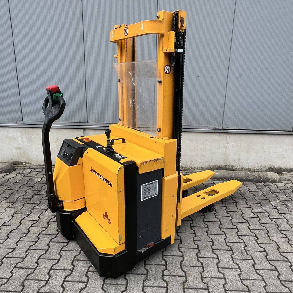 Jungheinrich EJC-Z16 - Apilador: foto 1 Jungheinrich EJC-Z16 - Apilador: foto 1