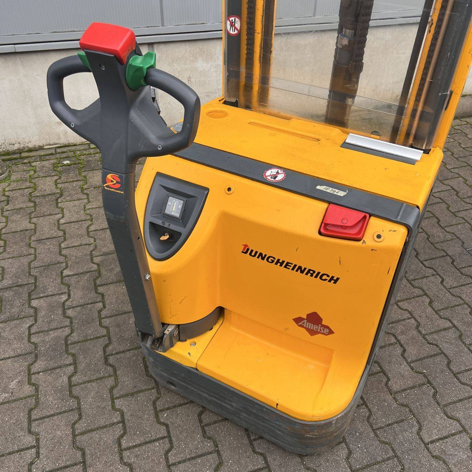 Jungheinrich EJC16G - Apilador: foto 3 Jungheinrich EJC16G - Apilador: foto 3