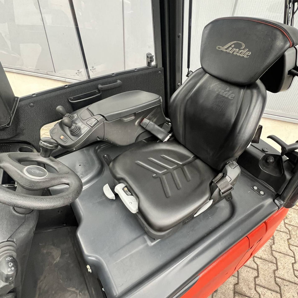 Linde E16 (386-02) EVO - Carretilla elevadora eléctrica: foto 5 Linde E16 (386-02) EVO - Carretilla elevadora eléctrica: foto 5