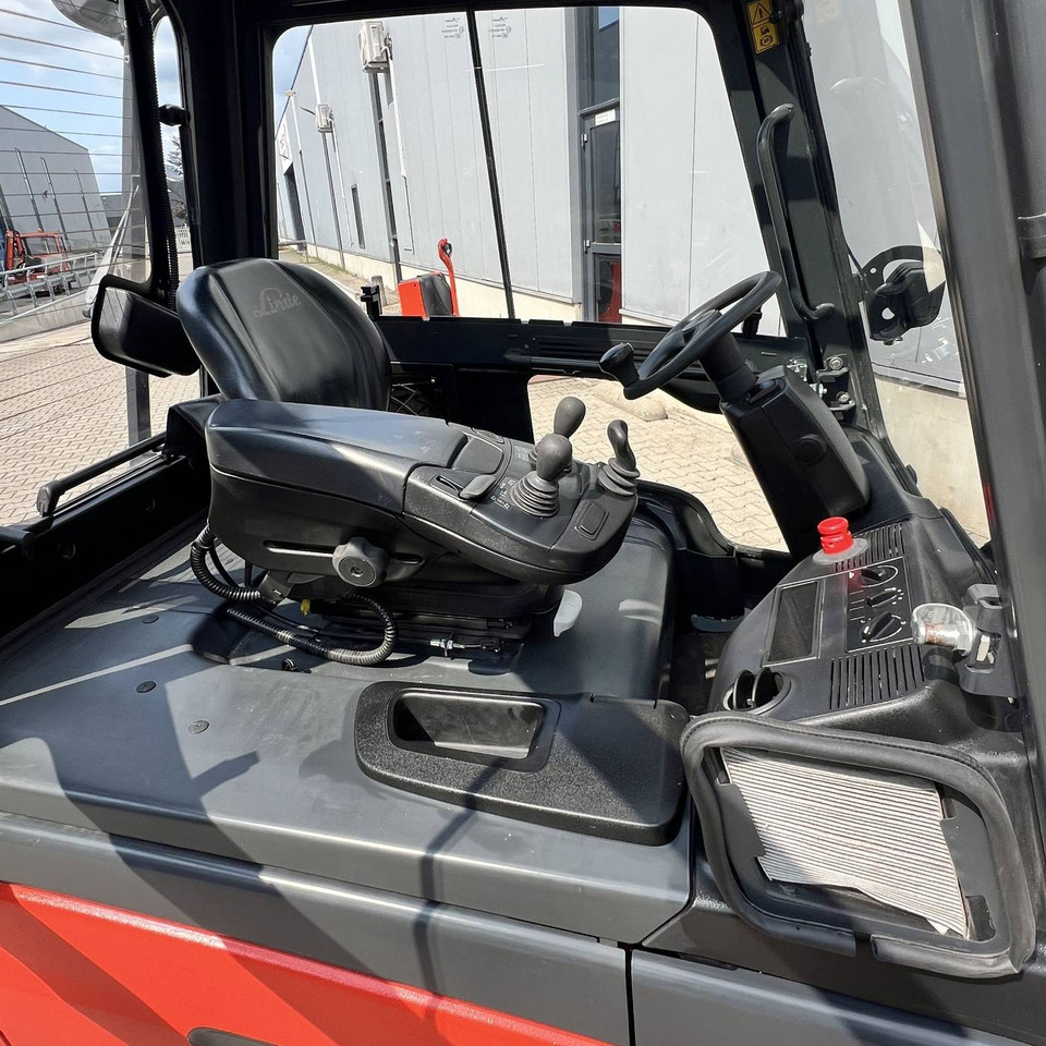Carretilla elevadora eléctrica Linde E25L (387): foto 10