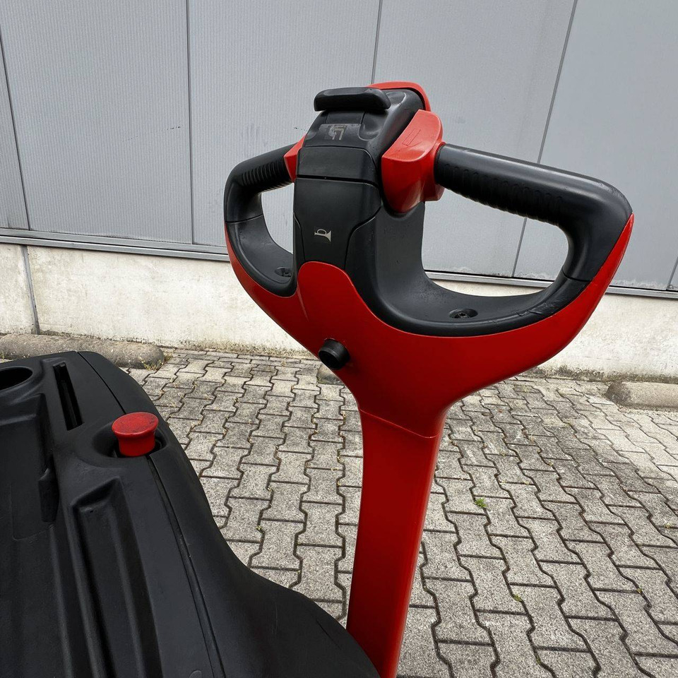 Linde L12 (1172) - Apilador: foto 5 Linde L12 (1172) - Apilador: foto 5