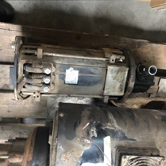 PUMP MOTOR - Motor y piezas para Equipo de manutención: foto 2 PUMP MOTOR - Motor y piezas para Equipo de manutención: foto 2