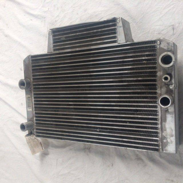 Radiator for Linde H35-45, Series 352 - Radiador para Equipo de manutención: foto 2 Radiator for Linde H35-45, Series 352 - Radiador para Equipo de manutención: foto 2