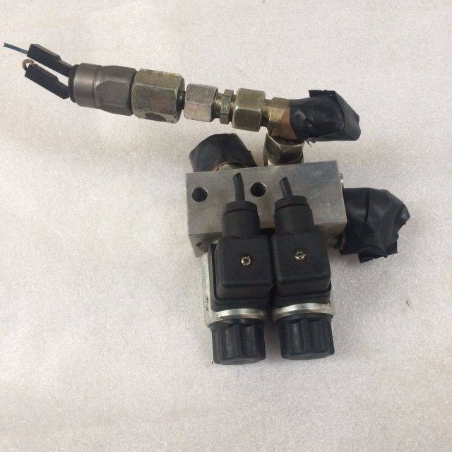 Valve Block for jungheinrich EJE C20 - Válvula hidráulica para Equipo de manutención: foto 1 Valve Block for jungheinrich EJE C20 - Válvula hidráulica para Equipo de manutención: foto 1