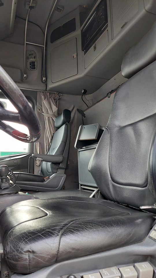 Cabeza tractora SCANIA: foto 10