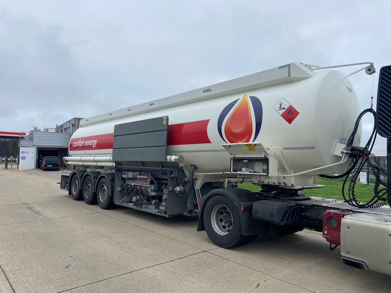 LAG - Semirremolque cisterna: foto 1 LAG - Semirremolque cisterna: foto 1