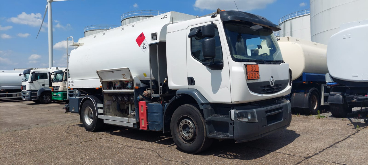 RENAULT - Camión cisterna: foto 4 RENAULT - Camión cisterna: foto 4
