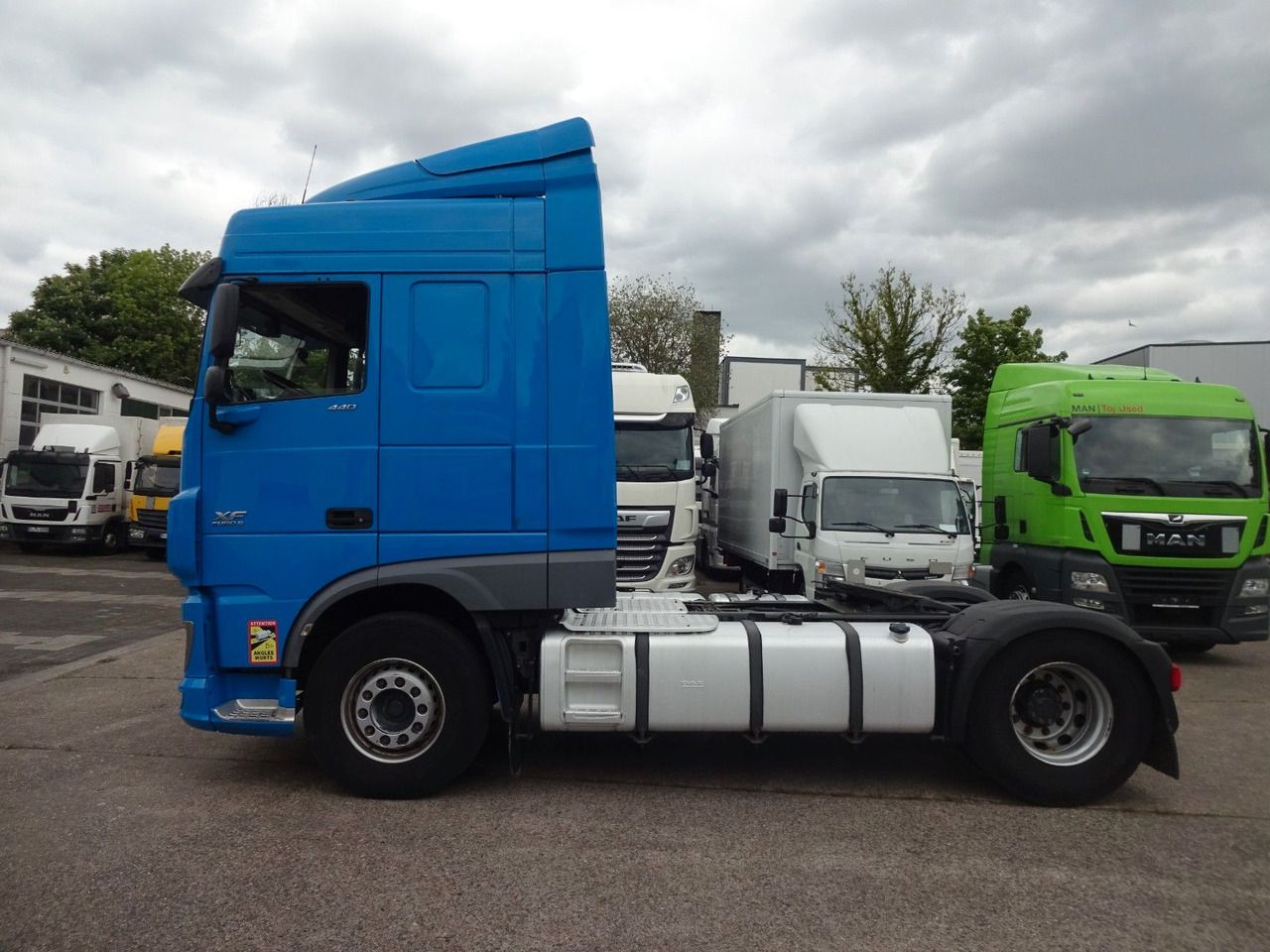 DAF XF 440, SC, Klima, 2 x Tank, Intarder, - Cabeza tractora: foto 4 DAF XF 440, SC, Klima, 2 x Tank, Intarder, - Cabeza tractora: foto 4