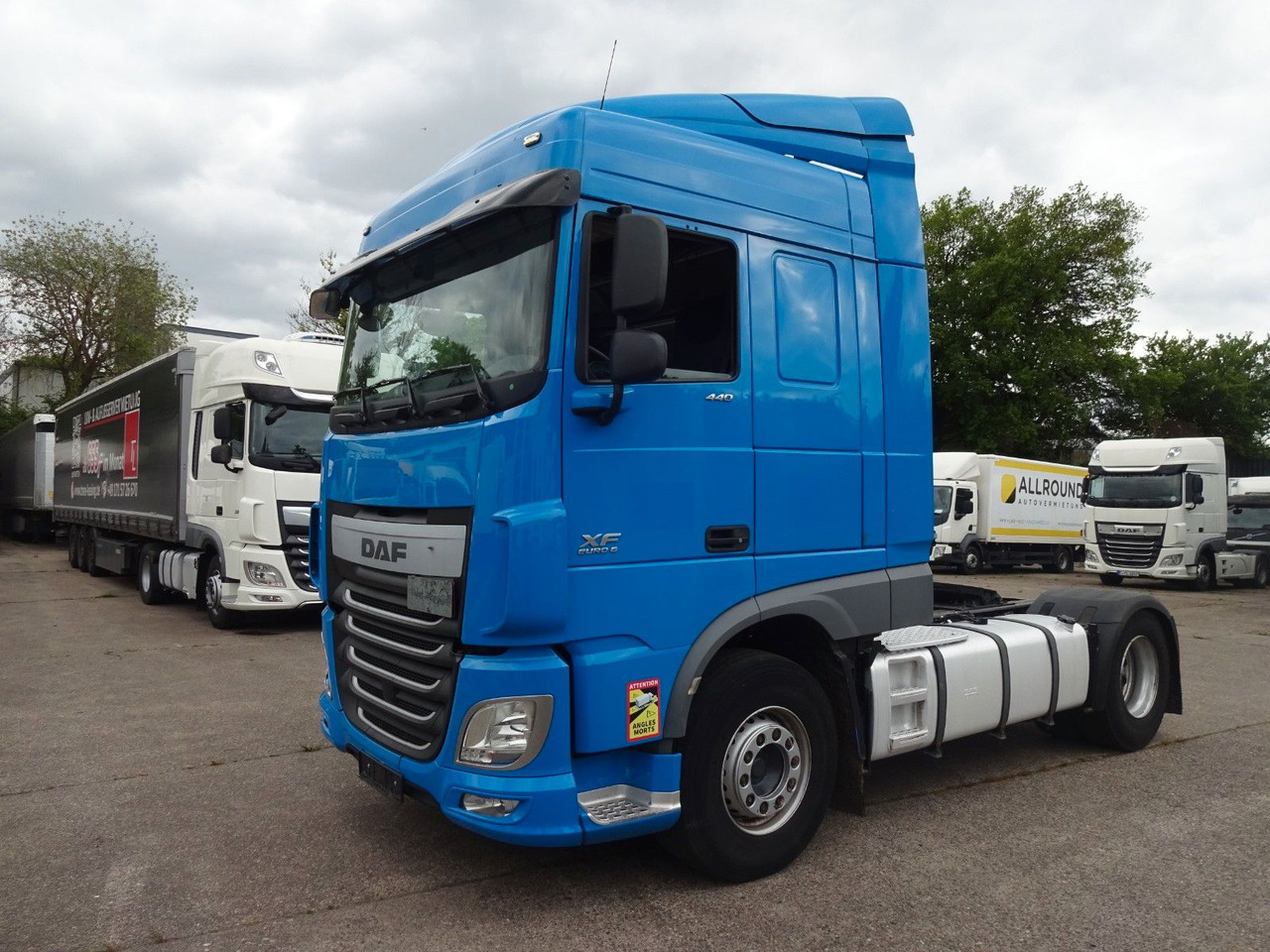 DAF XF 440, SC, Klima, 2 x Tank, Intarder, - Cabeza tractora: foto 3 DAF XF 440, SC, Klima, 2 x Tank, Intarder, - Cabeza tractora: foto 3