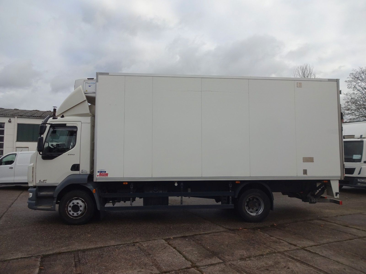 DAF LF 220, 16 T, LBW, Türen, Klima, Automat, Kamera - Camión frigorífico: foto 4 DAF LF 220, 16 T, LBW, Türen, Klima, Automat, Kamera - Camión frigorífico: foto 4