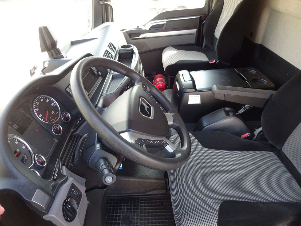 Furgoneta caja cerrada MAN TGL 8.190, LBW, Luft, Tempomat, Standheizung: foto 17 Furgoneta caja cerrada MAN TGL 8.190, LBW, Luft, Tempomat, Standheizung: foto 17