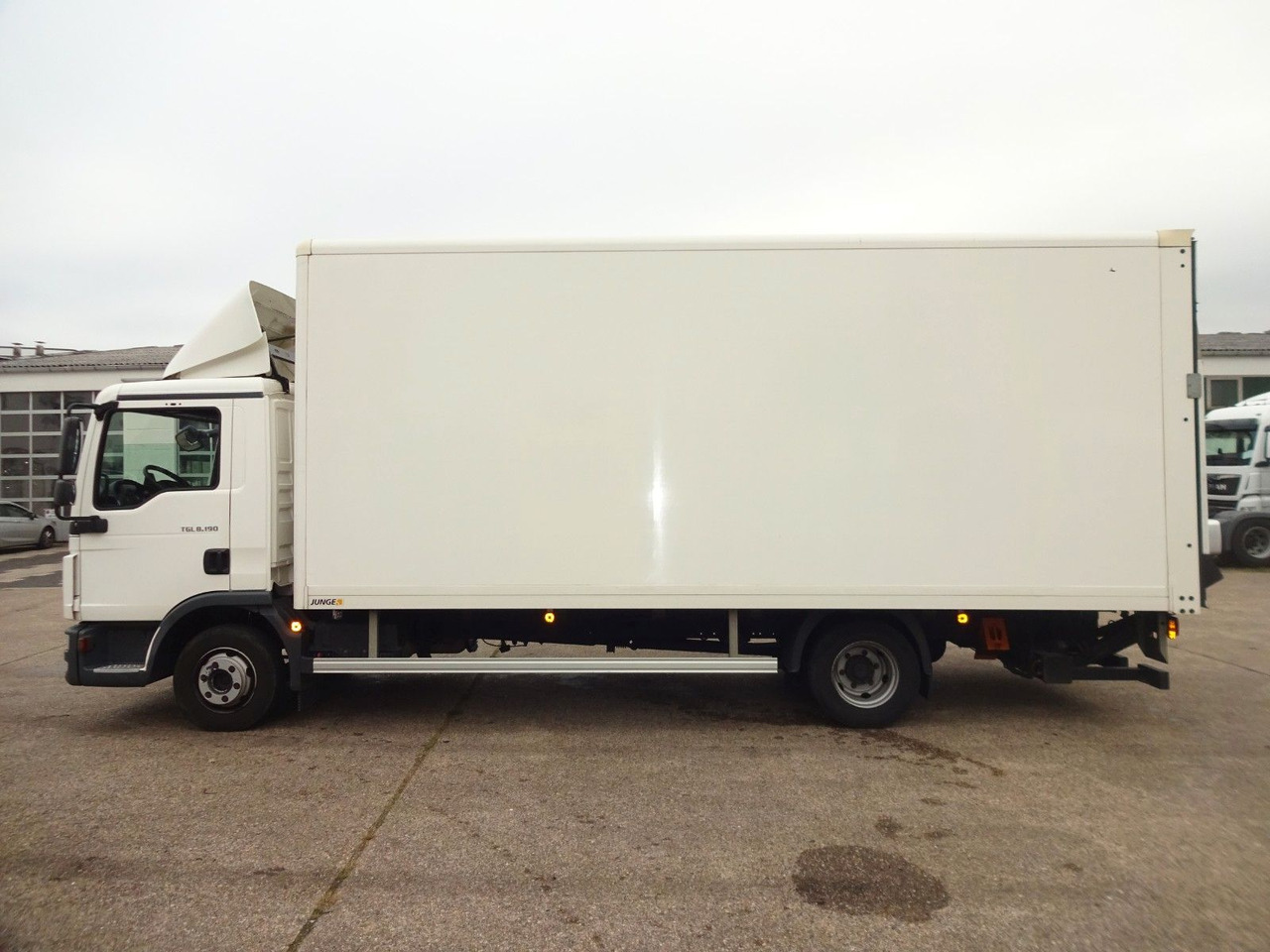 MAN TGL 8.190, LBW, Luft, Tempomat, Standheizung - Furgoneta caja cerrada: foto 4 MAN TGL 8.190, LBW, Luft, Tempomat, Standheizung - Furgoneta caja cerrada: foto 4