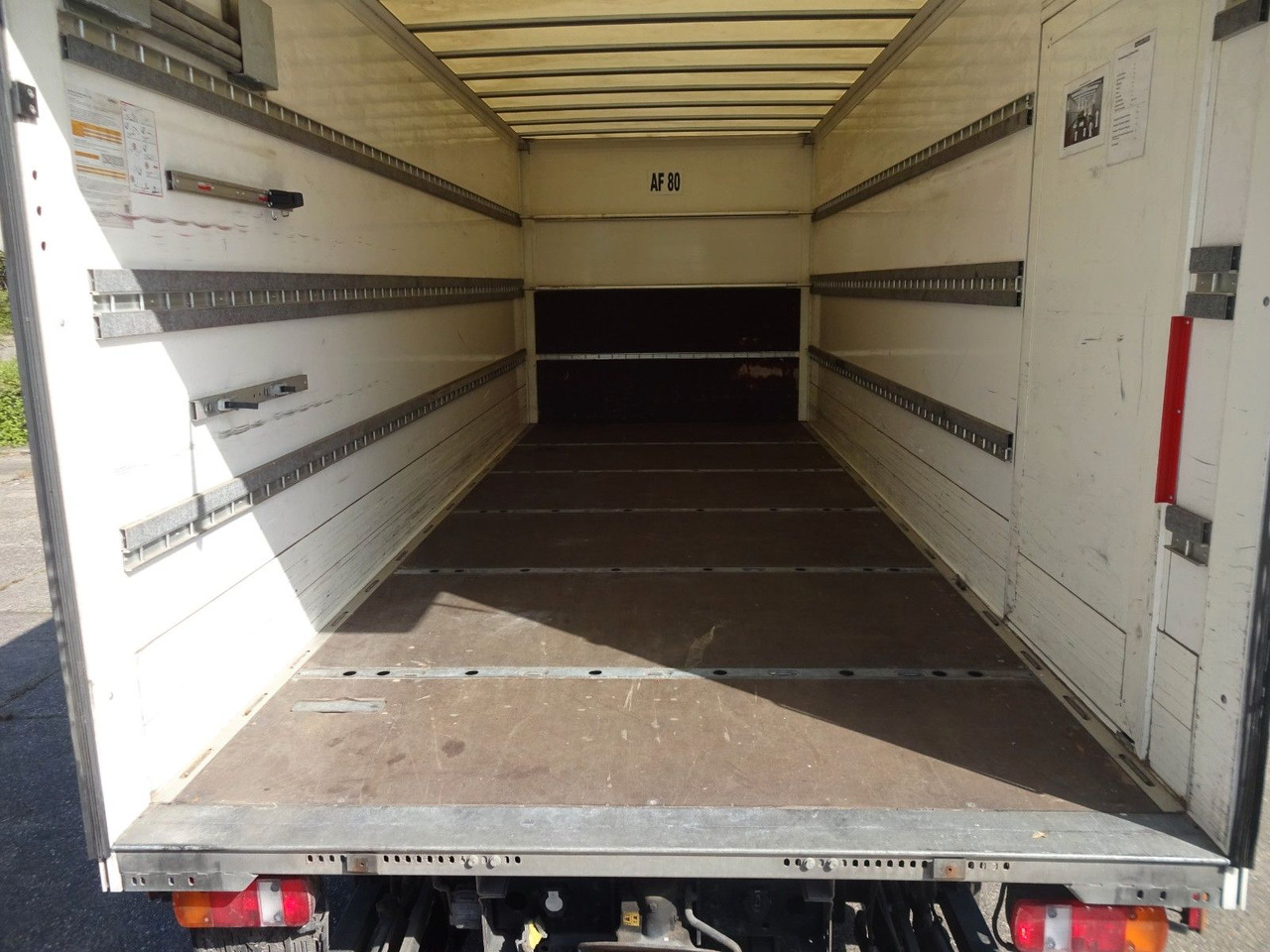 Furgoneta caja cerrada MAN TGL 8.190, LBW, Luft, Tempomat, Standheizung: foto 9 Furgoneta caja cerrada MAN TGL 8.190, LBW, Luft, Tempomat, Standheizung: foto 9