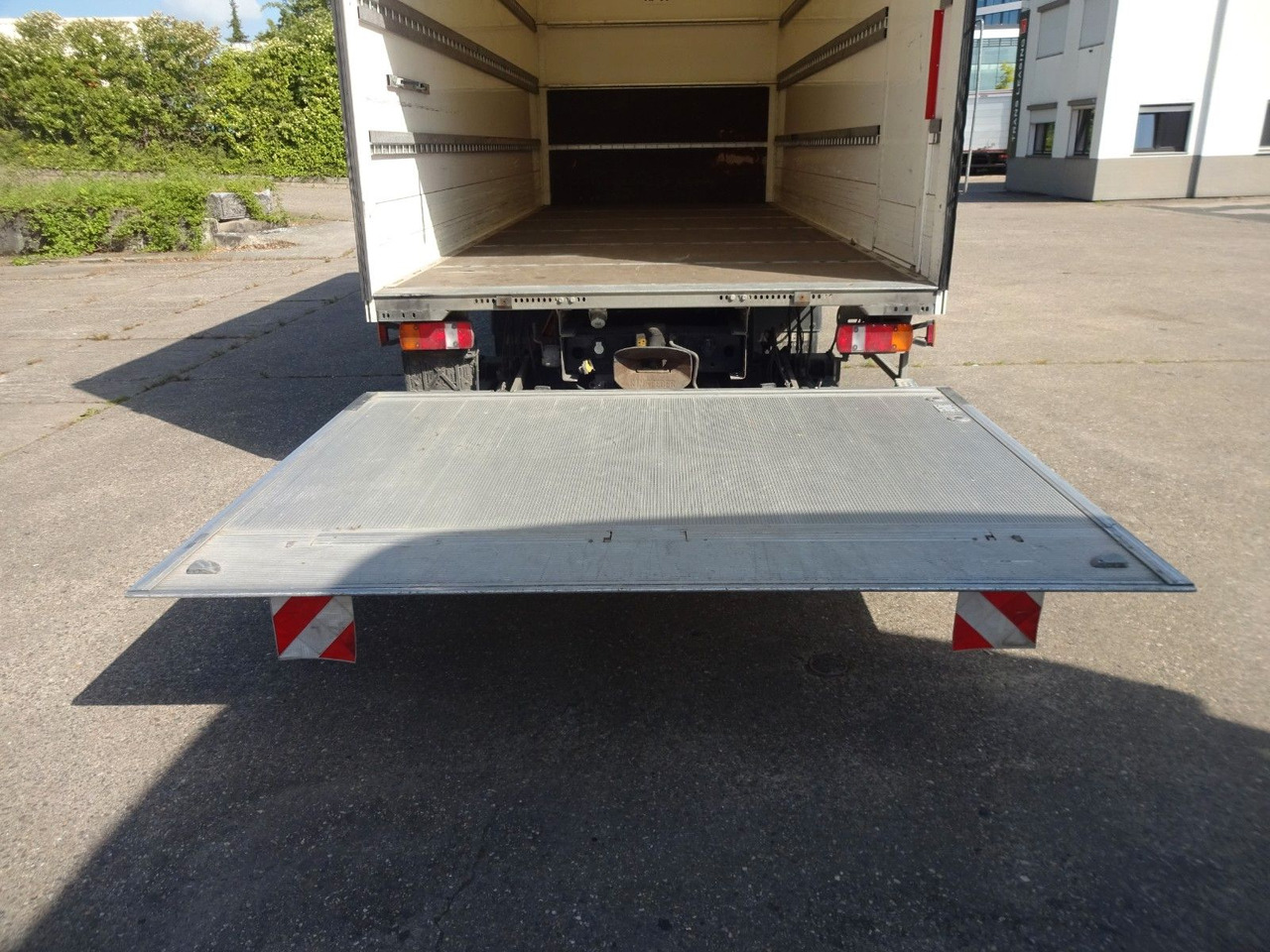 Furgoneta caja cerrada MAN TGL 8.190, LBW, Luft, Tempomat, Standheizung: foto 14 Furgoneta caja cerrada MAN TGL 8.190, LBW, Luft, Tempomat, Standheizung: foto 14