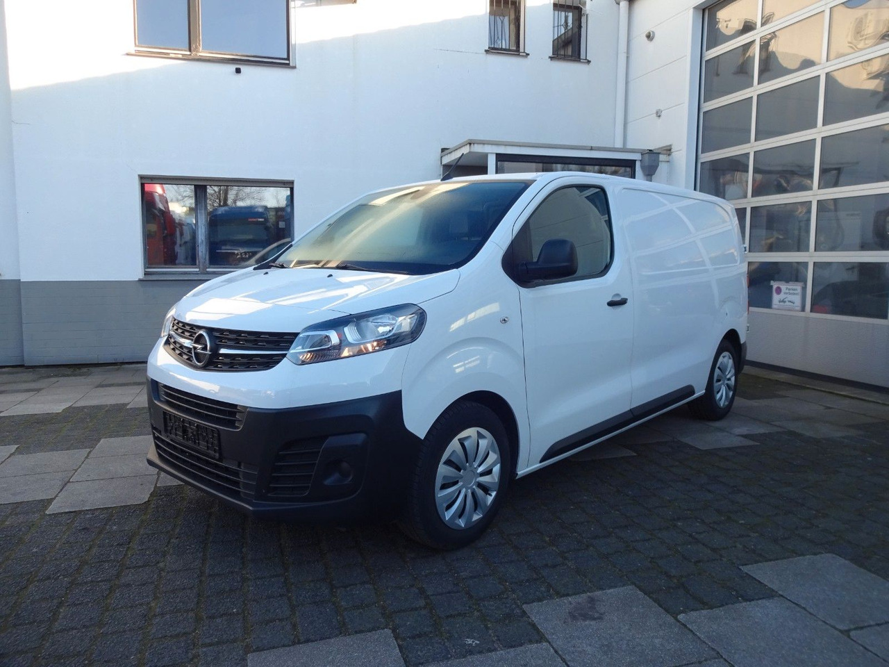 Opel Vivaro Kasten Edition M, L1H1, Klima, PDC - Furgoneta de pasajeros: foto 1 Opel Vivaro Kasten Edition M, L1H1, Klima, PDC - Furgoneta de pasajeros: foto 1