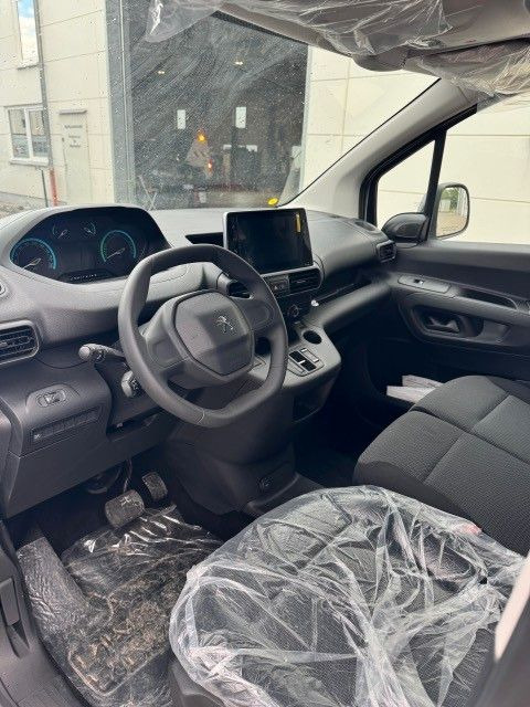 Furgoneta pequeña, Furgoneta eléctrica Peugeot 2 Partner Premium Elektro,  L3H1, 100 kW, Kamera: foto 7