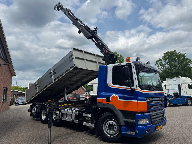 DAF CF 85.360 8X2 3 Zijdige kipper HIAB 16 t/m kraan AHK Top condition - Camión volquete, Camión grúa: foto 2 DAF CF 85.360 8X2 3 Zijdige kipper HIAB 16 t/m kraan AHK Top condition - Camión volquete, Camión grúa: foto 2