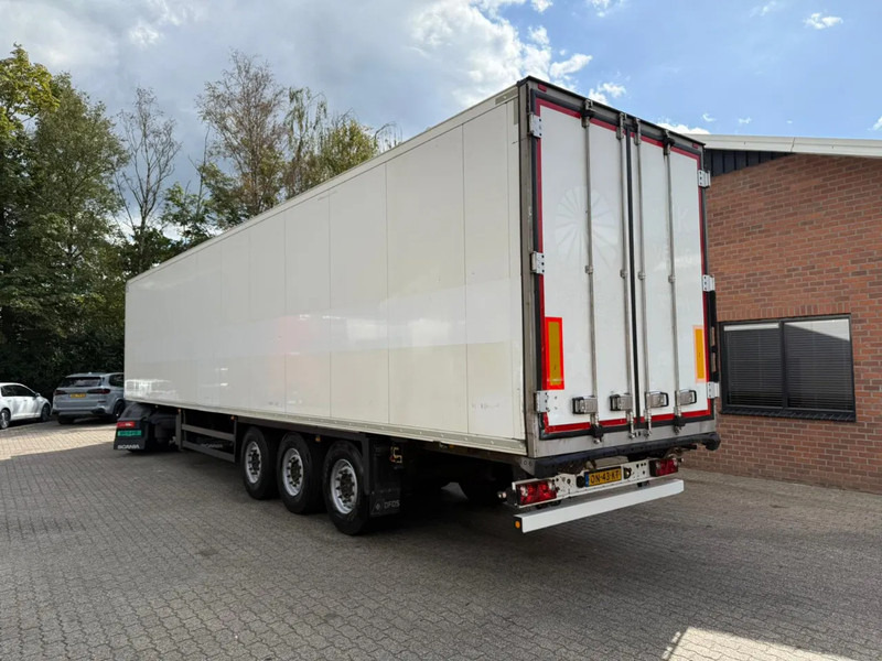 Schmitz Cargobull SKO 24 5x Meatrails Rohrbahnen Fleisch Carrier Vector 1950MT - Semirremolque isotérmico: foto 2 Schmitz Cargobull SKO 24 5x Meatrails Rohrbahnen Fleisch Carrier Vector 1950MT - Semirremolque isotérmico: foto 2