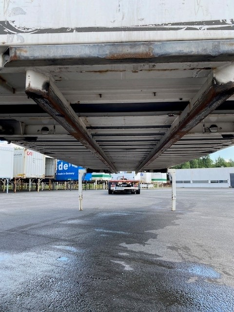 Krone BDF-System, 7.450 mm, Heck Rolltor - Caja cerrada: foto 4 Krone BDF-System, 7.450 mm, Heck Rolltor - Caja cerrada: foto 4