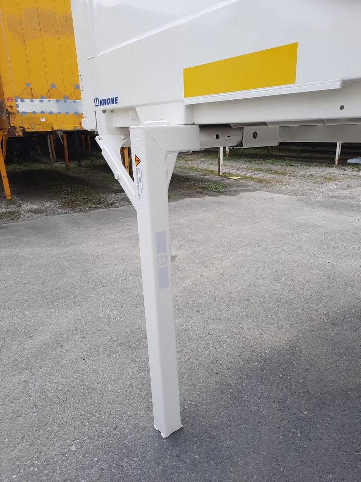 Krone BDF-System, 7.450 mm lang - Caja cerrada: foto 1 Krone BDF-System, 7.450 mm lang - Caja cerrada: foto 1