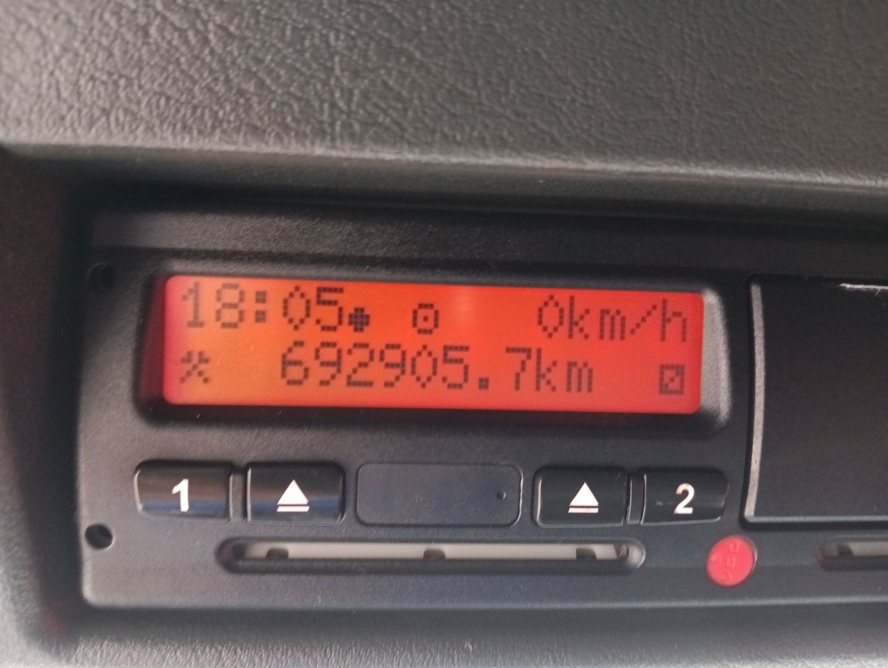 Cabeza tractora MAN TGX 18:440 BLS INTARDER Vollspoiler Reifen70-90% MAN TGX 18:440 BLS INTARDER Vollspoiler Reifen70-90%: foto 16 Cabeza tractora MAN TGX 18:440 BLS INTARDER Vollspoiler Reifen70-90% MAN TGX 18:440 BLS INTARDER Vollspoiler Reifen70-90%: foto 16