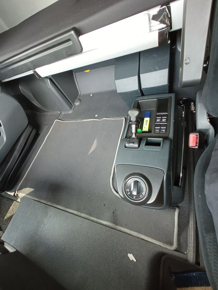 Cabeza tractora MAN TGX 18:440 BLS INTARDER Vollspoiler Reifen70-90% MAN TGX 18:440 BLS INTARDER Vollspoiler Reifen70-90%: foto 18 Cabeza tractora MAN TGX 18:440 BLS INTARDER Vollspoiler Reifen70-90% MAN TGX 18:440 BLS INTARDER Vollspoiler Reifen70-90%: foto 18