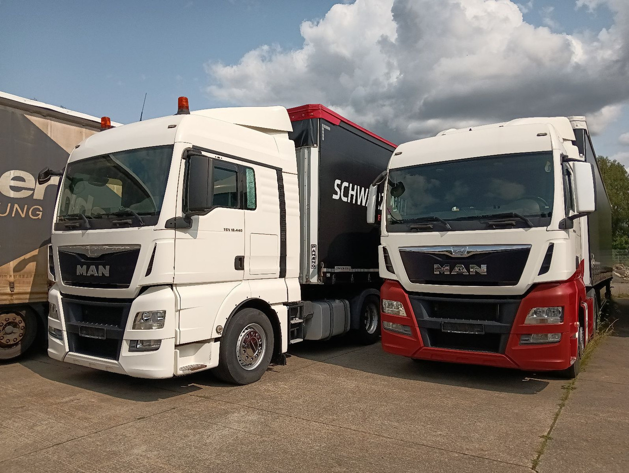 Cabeza tractora MAN TGX 18:440 BLS INTARDER Vollspoiler Reifen70-90% MAN TGX 18:440 BLS INTARDER Vollspoiler Reifen70-90%: foto 28 Cabeza tractora MAN TGX 18:440 BLS INTARDER Vollspoiler Reifen70-90% MAN TGX 18:440 BLS INTARDER Vollspoiler Reifen70-90%: foto 28