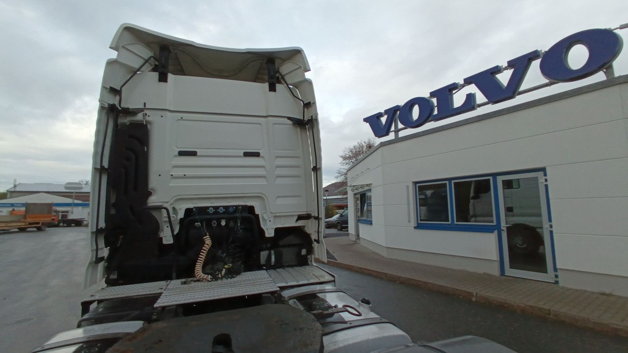 Cabeza tractora MAN TGX 18:440 FLT XLX 2xTank Klima Spoiler Kühlbox MAN TGX 18:440 FLT XLX 2xTank Klima Spoiler Kühlbox: foto 38 Cabeza tractora MAN TGX 18:440 FLT XLX 2xTank Klima Spoiler Kühlbox MAN TGX 18:440 FLT XLX 2xTank Klima Spoiler Kühlbox: foto 38