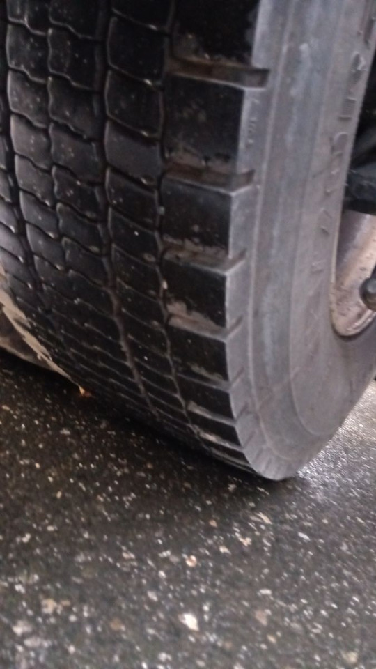 Cabeza tractora MAN TGX 18:440 FLT XLX 2xTank Klima Spoiler Kühlbox MAN TGX 18:440 FLT XLX 2xTank Klima Spoiler Kühlbox: foto 39 Cabeza tractora MAN TGX 18:440 FLT XLX 2xTank Klima Spoiler Kühlbox MAN TGX 18:440 FLT XLX 2xTank Klima Spoiler Kühlbox: foto 39