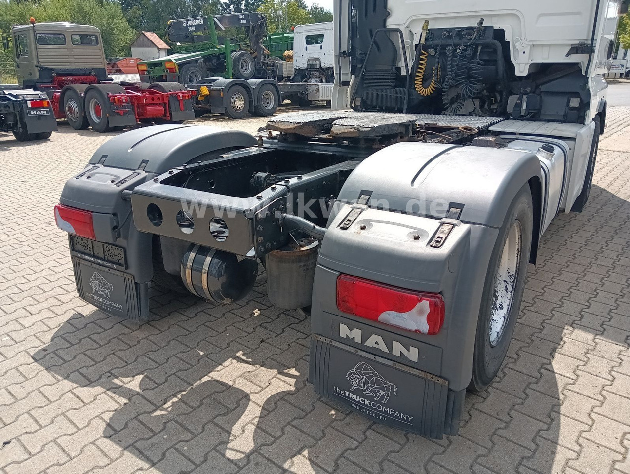 Cabeza tractora MAN TGX 18:440 FLT XLX 2xTank Klima Spoiler Kühlbox MAN TGX 18:440 FLT XLX 2xTank Klima Spoiler Kühlbox: foto 25 Cabeza tractora MAN TGX 18:440 FLT XLX 2xTank Klima Spoiler Kühlbox MAN TGX 18:440 FLT XLX 2xTank Klima Spoiler Kühlbox: foto 25