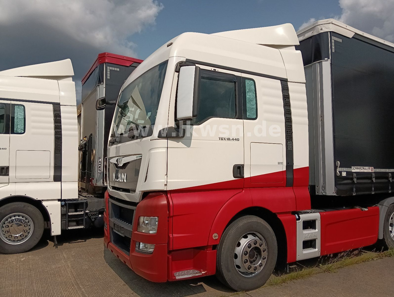 Cabeza tractora MAN TGX 18:440 FLT XLX 2xTank Klima Spoiler Kühlbox MAN TGX 18:440 FLT XLX 2xTank Klima Spoiler Kühlbox: foto 27 Cabeza tractora MAN TGX 18:440 FLT XLX 2xTank Klima Spoiler Kühlbox MAN TGX 18:440 FLT XLX 2xTank Klima Spoiler Kühlbox: foto 27