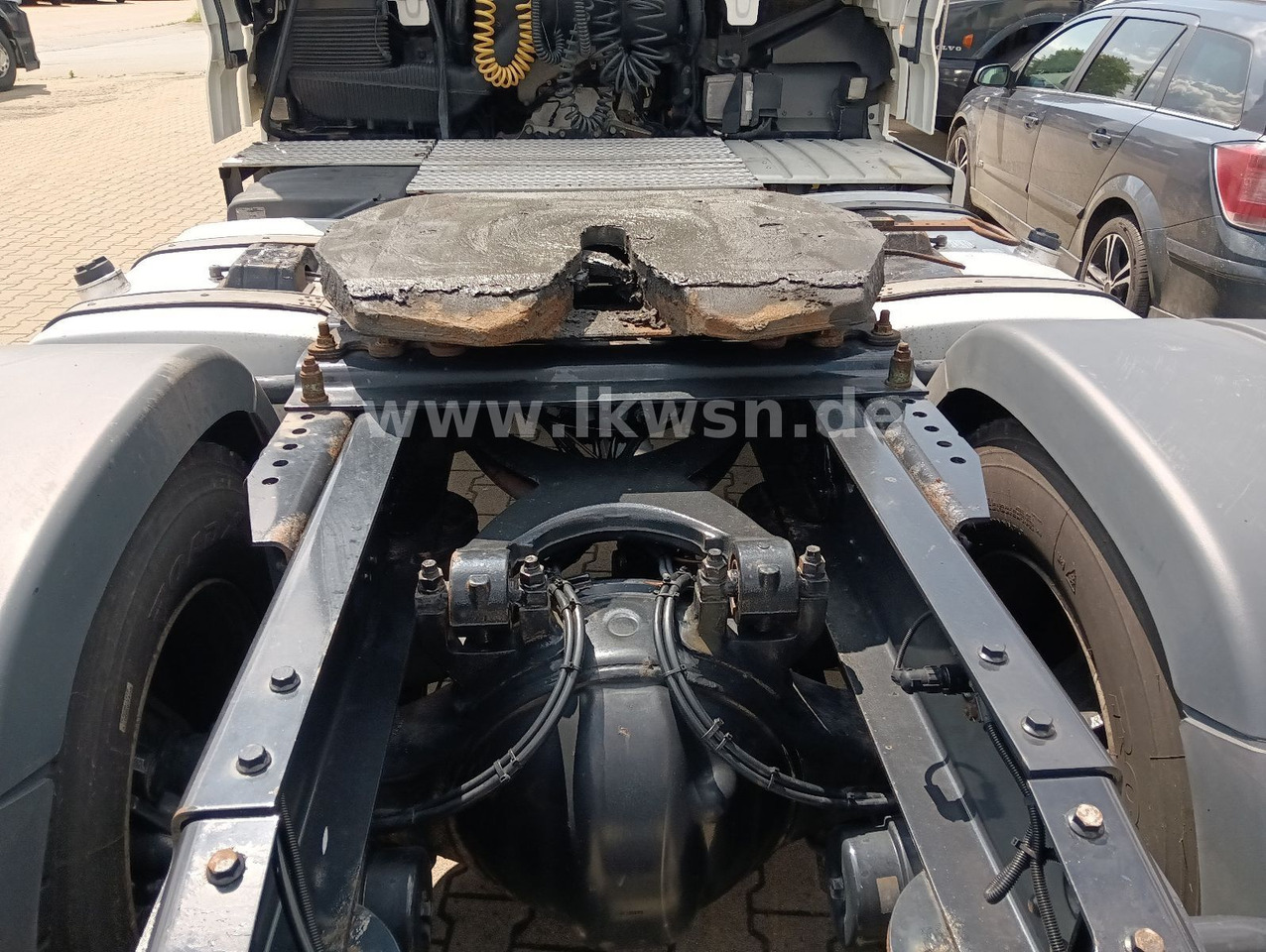 Cabeza tractora MAN TGX 18:440 FLT XLX 2xTank Klima Spoiler Kühlbox MAN TGX 18:440 FLT XLX 2xTank Klima Spoiler Kühlbox: foto 26 Cabeza tractora MAN TGX 18:440 FLT XLX 2xTank Klima Spoiler Kühlbox MAN TGX 18:440 FLT XLX 2xTank Klima Spoiler Kühlbox: foto 26