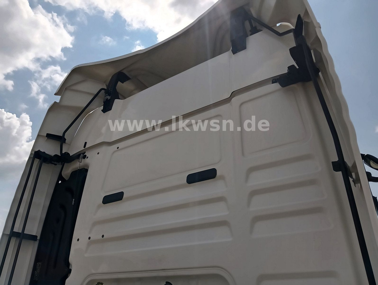 Cabeza tractora MAN TGX 18:440 FLT XLX 2xTank Klima Spoiler Kühlbox MAN TGX 18:440 FLT XLX 2xTank Klima Spoiler Kühlbox: foto 23 Cabeza tractora MAN TGX 18:440 FLT XLX 2xTank Klima Spoiler Kühlbox MAN TGX 18:440 FLT XLX 2xTank Klima Spoiler Kühlbox: foto 23