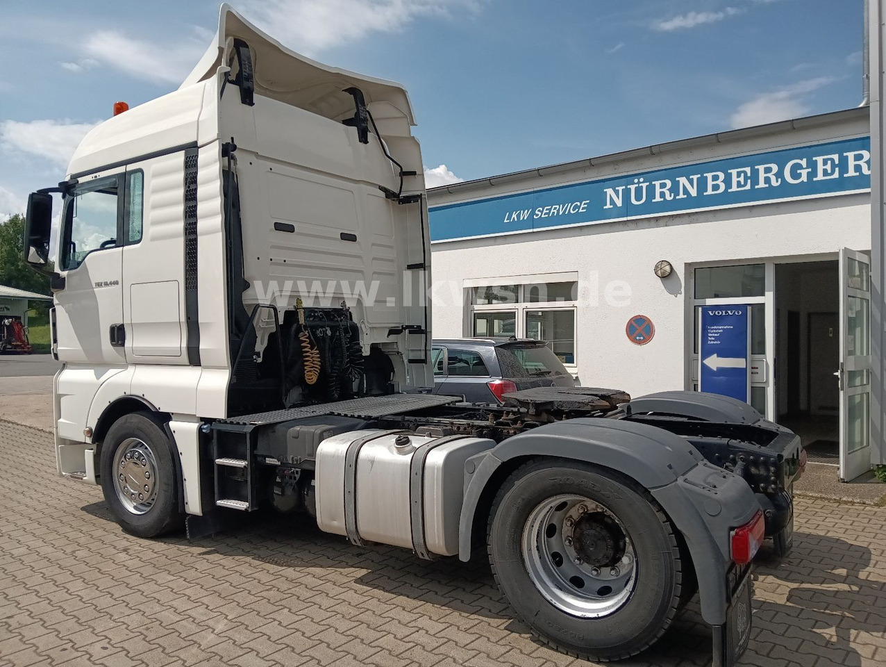 Cabeza tractora MAN TGX 18:440 FLT XLX 2xTank Klima Spoiler Kühlbox MAN TGX 18:440 FLT XLX 2xTank Klima Spoiler Kühlbox: foto 12 Cabeza tractora MAN TGX 18:440 FLT XLX 2xTank Klima Spoiler Kühlbox MAN TGX 18:440 FLT XLX 2xTank Klima Spoiler Kühlbox: foto 12