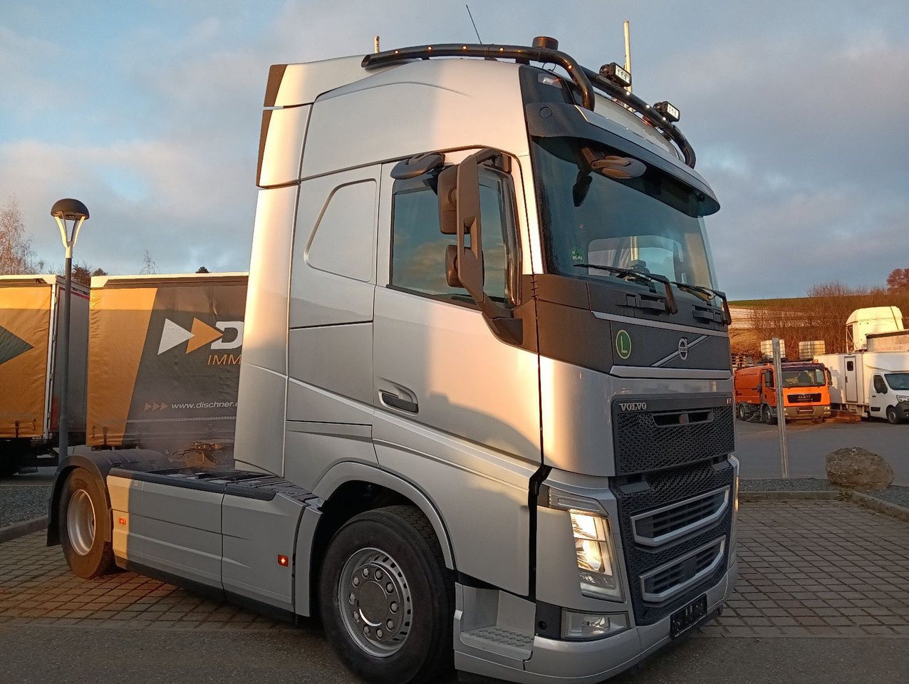 Volvo FH460 Globe FullSpoiler TV I-PARC 2xTank German - Cabeza tractora: foto 2 Volvo FH460 Globe FullSpoiler TV I-PARC 2xTank German - Cabeza tractora: foto 2